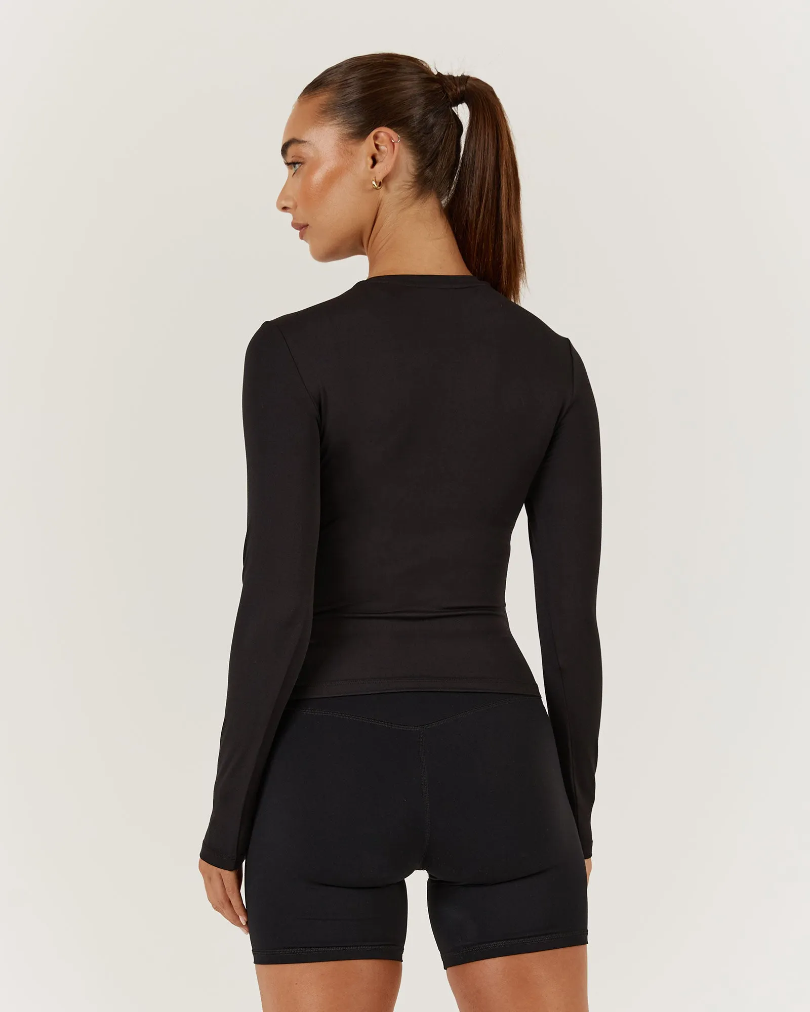 ATHLEISURE LONG SLEEVE TOP - BLACK
