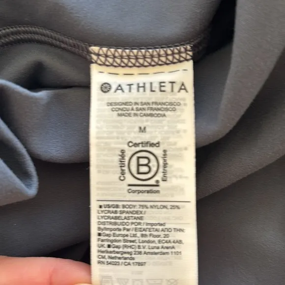 Athleta Salutation Stash High Rise 16.5” Skort