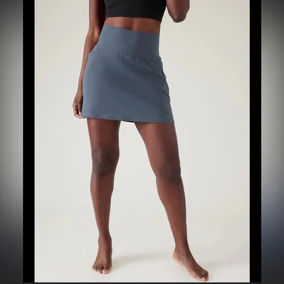 Athleta Salutation Stash High Rise 16.5” Skort