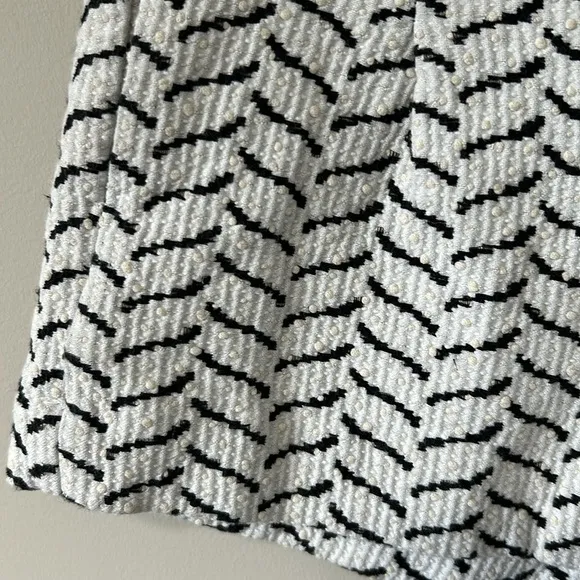 AYR Womens Lainificio Textured Pleated Shorts Black Cream Stripes Pockets Sz 0