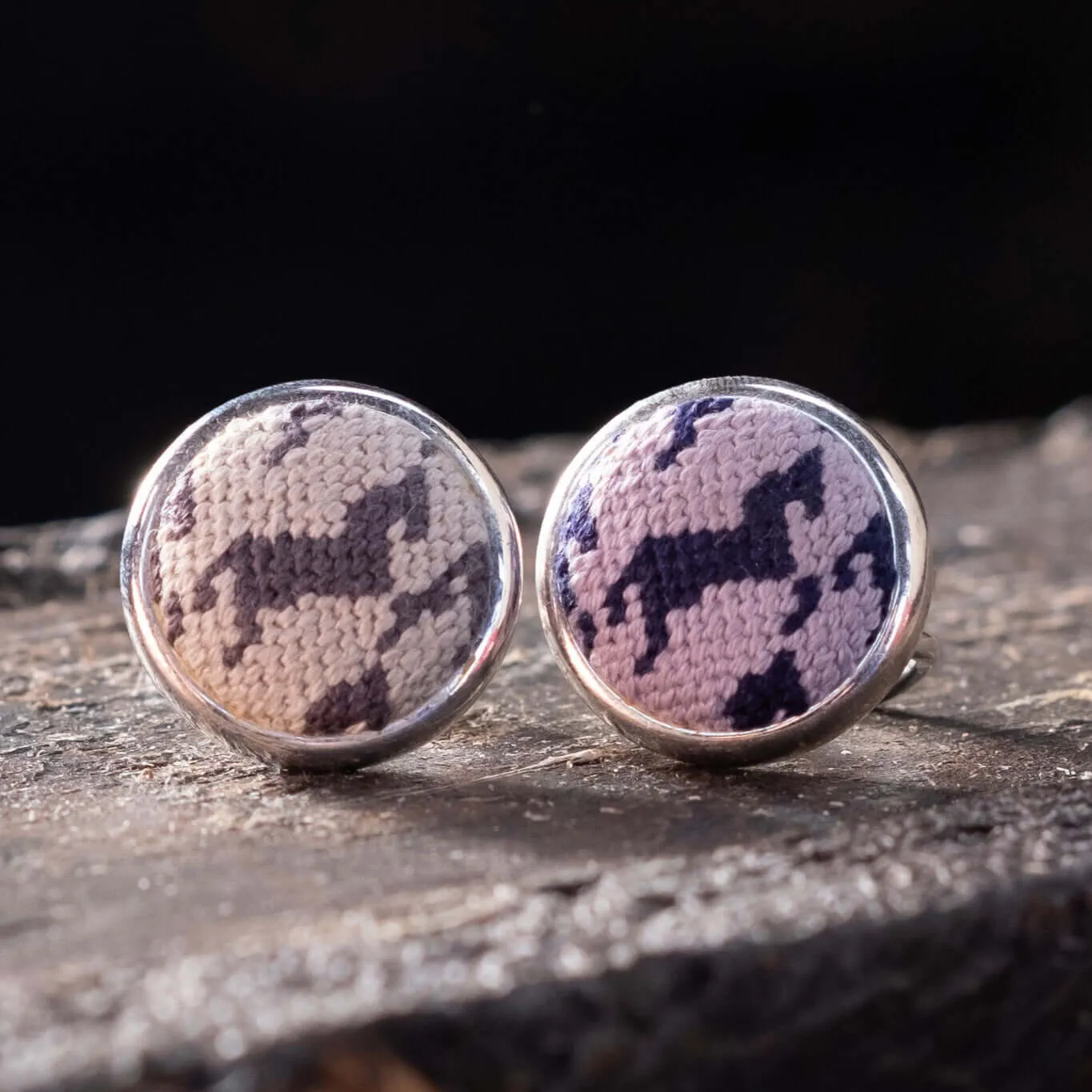 Black and Tan Horse Houndstooth Needlepoint Ring