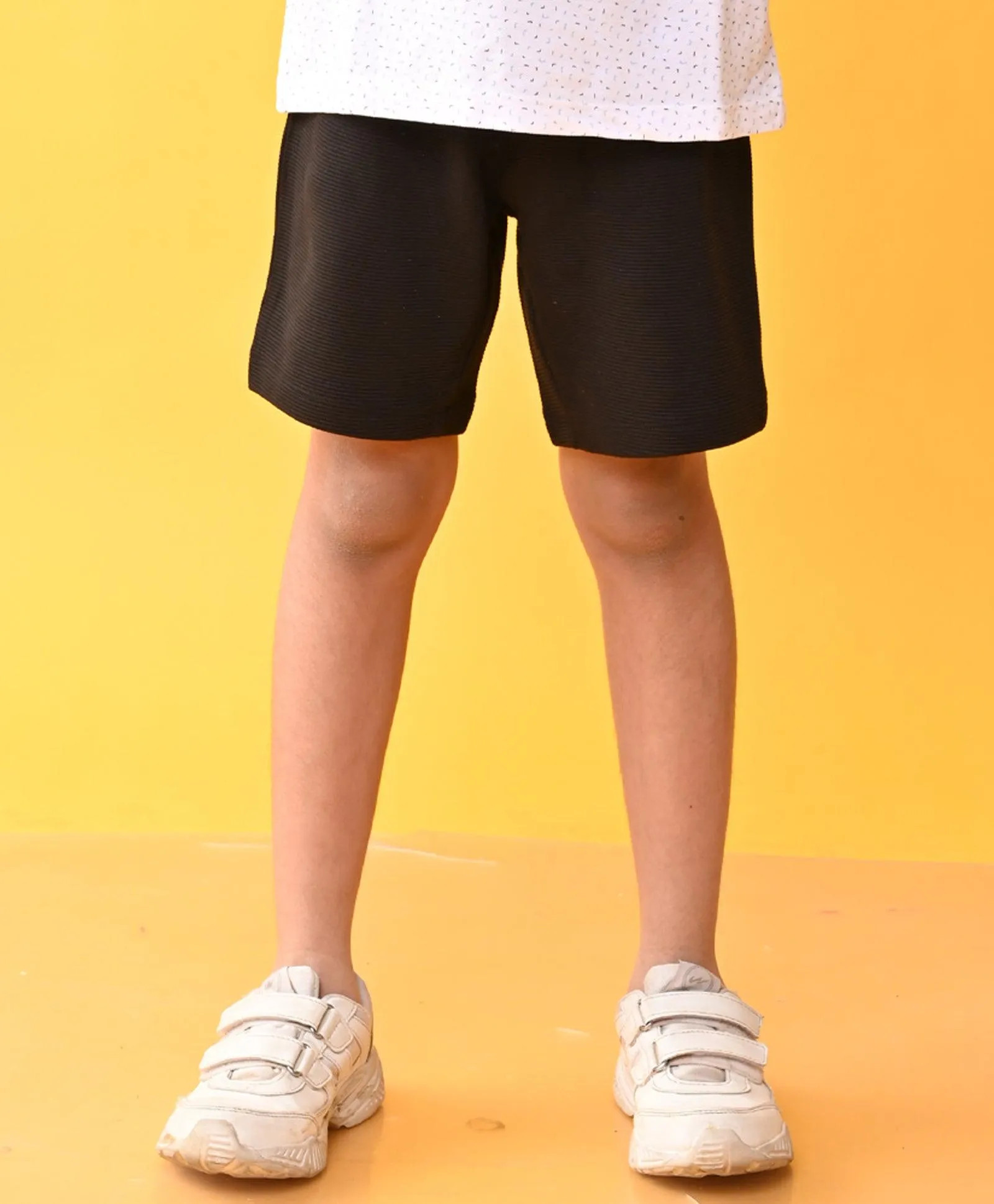 BLACK TEXTURE STRIPE BOYS SHORTS - BLACK