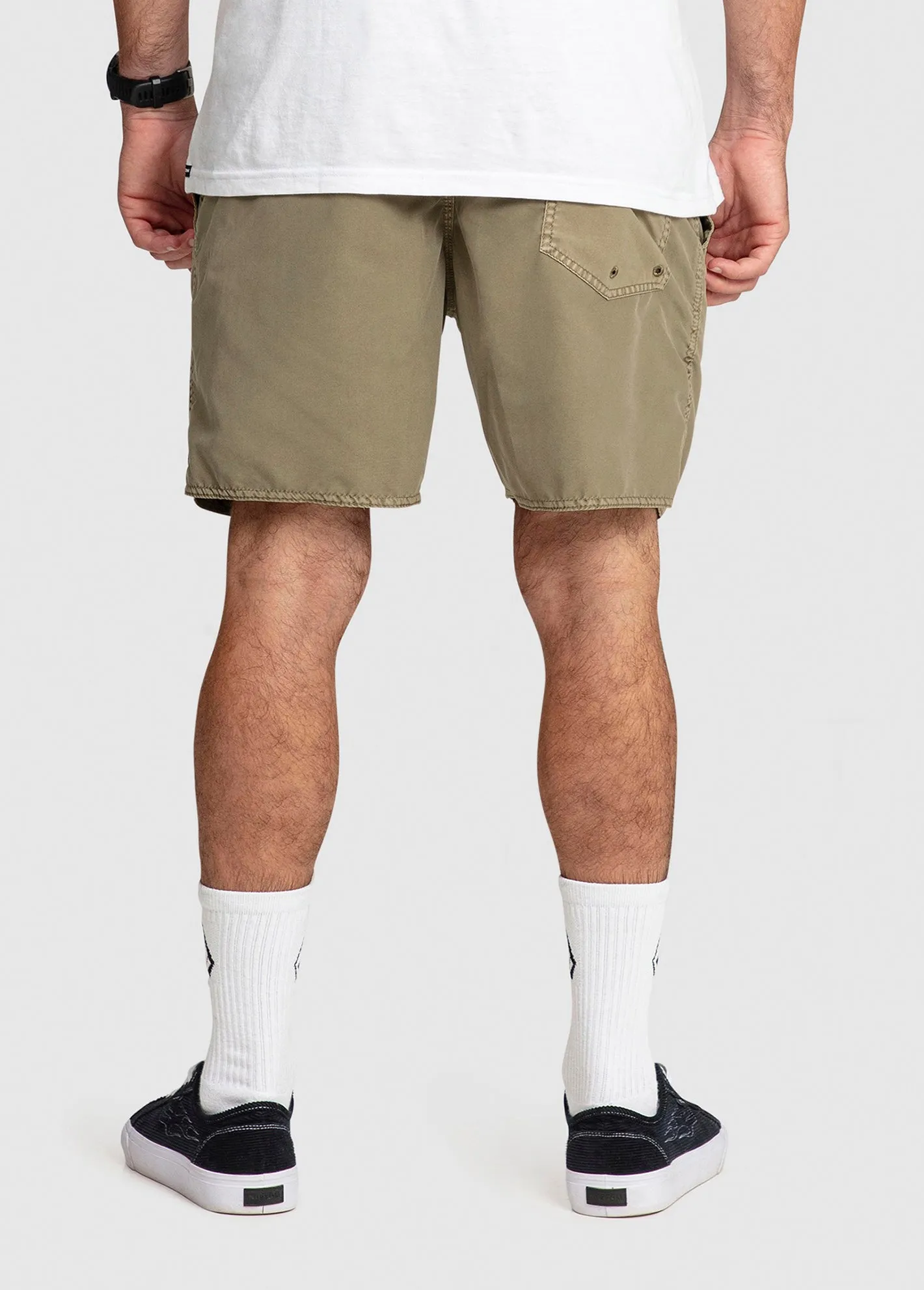 Center Trunk 17"