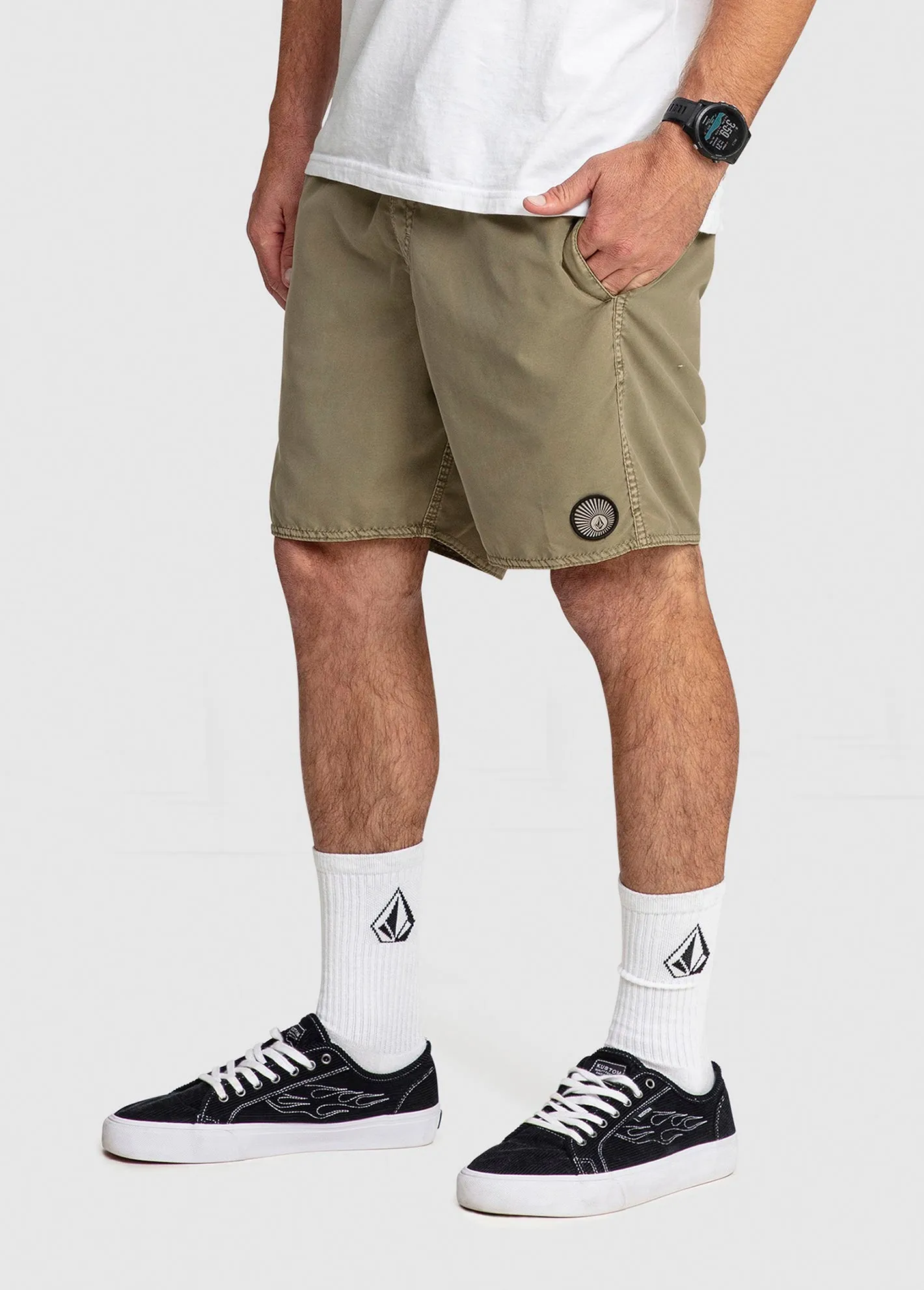 Center Trunk 17"
