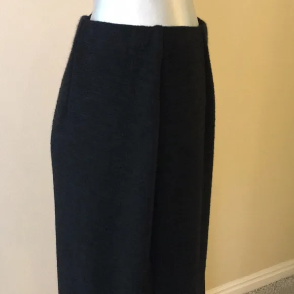 CUT LOOSE | Textured Midi Skirt