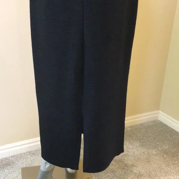 CUT LOOSE | Textured Midi Skirt