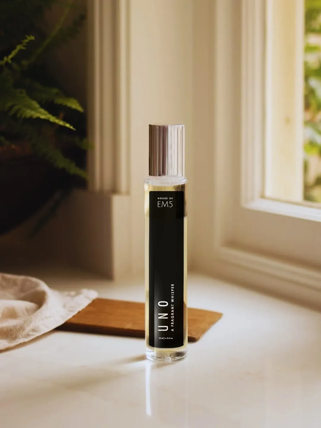 EM5™ Uno Unisex Perfume EDP Spray for Men & Women | Citrus Fresh Woody Fragrance Accords | Luxury Gift for Him / Her | Variants Available: 50 ml Spray / 15 ml Spray