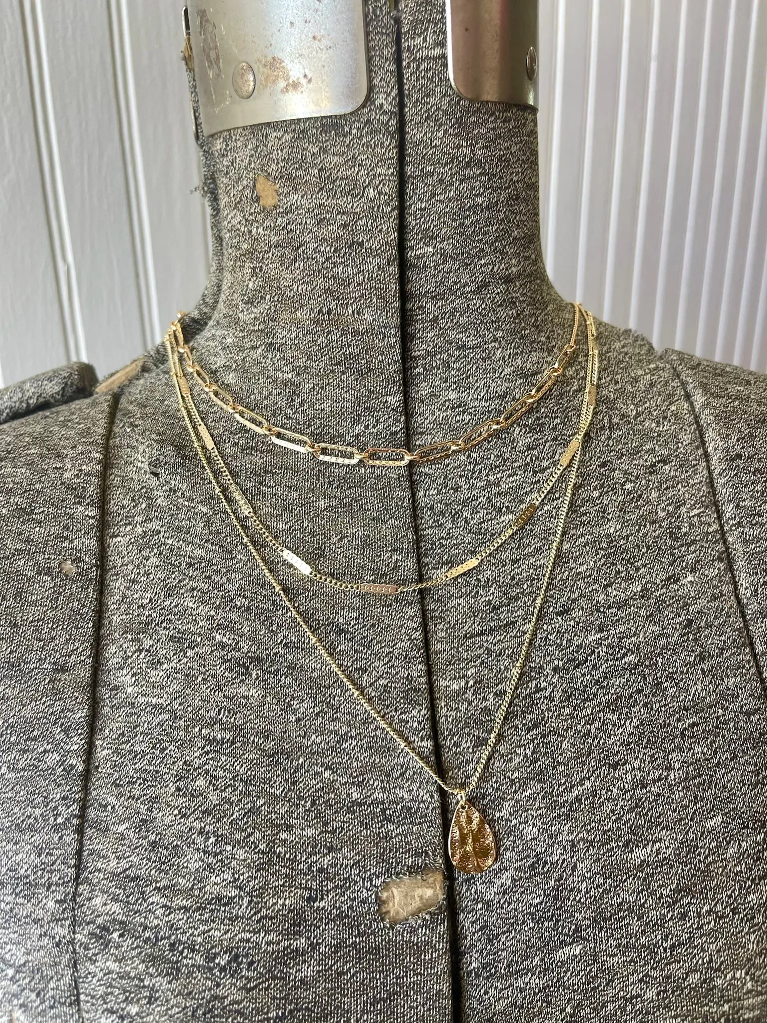 Gold Teardrop Layered Necklace