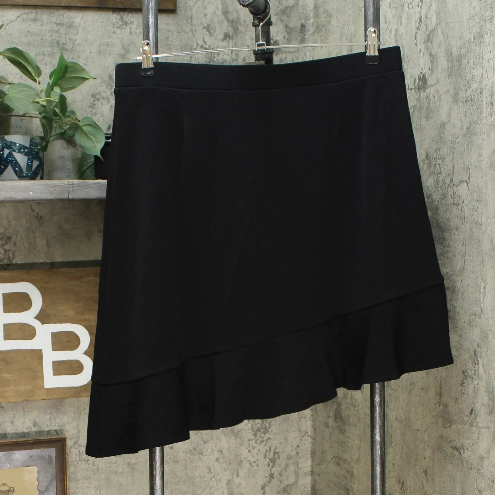 Isaac Mizrahi Live! Women's Regular Pebble Knit Asymmetric Hem Skort