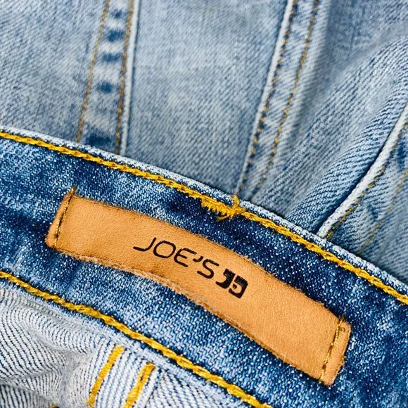 Joe's Jeans Holmes Jean Shorts in Kaili 27