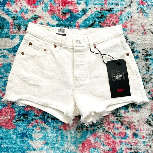 Levi’s 501 Women’s Mid-Rise White Shorts