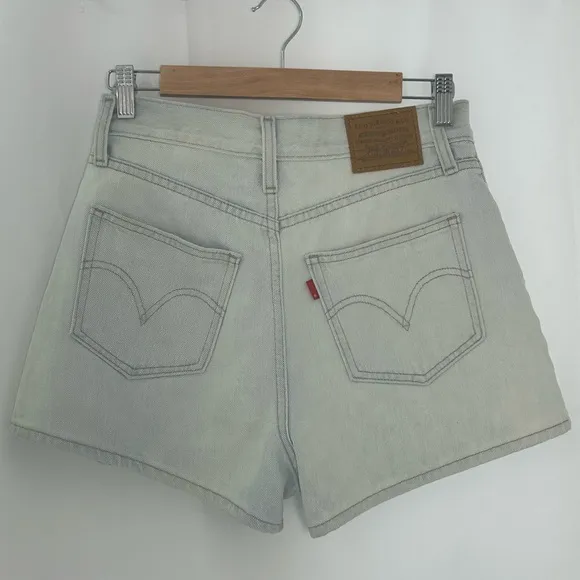 LEVI’s PREMIUM Wide-leg High-Rise Shorts