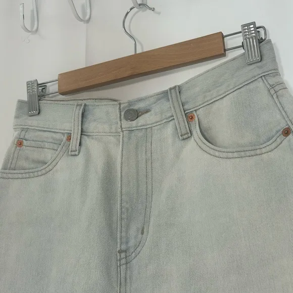 LEVI’s PREMIUM Wide-leg High-Rise Shorts