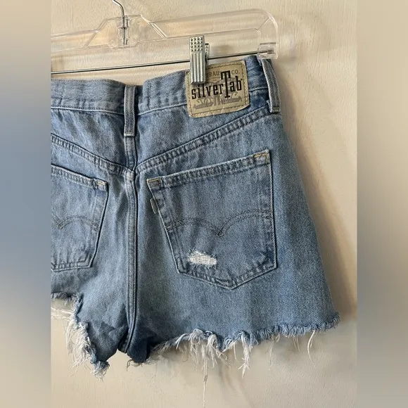 Levi's | Silver Tab Mom Short Light Wash Distressed
