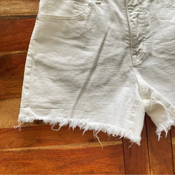 Madewell High-Rise Denim Shorts in Tile White