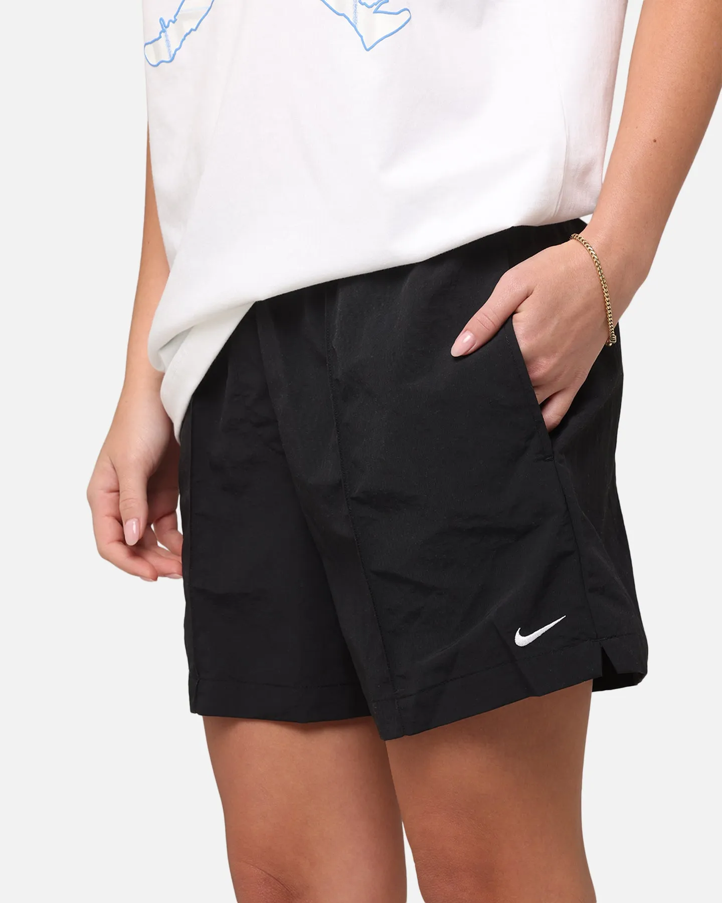 Nike Women's Sportswear Essentials Woven 5" Shorts Black/White