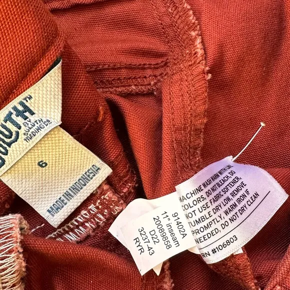 NWOT Duluth Trading Co Women’s DuluthFlex Fire Hose COOLMAX 11&quot; Shorts Red Siz 6