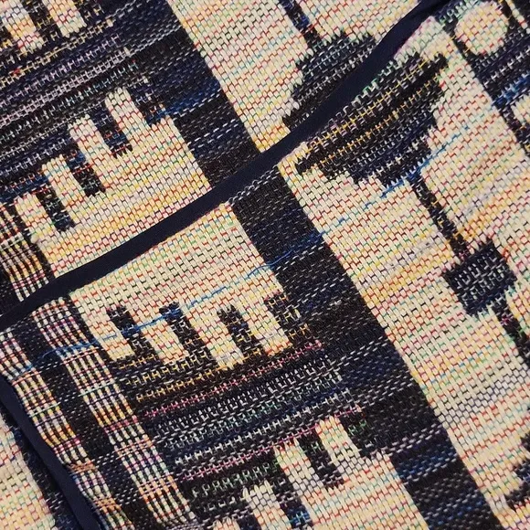 NWT BCBGMaxAzria Runway Shorts Woven Medium Tribal Multi-colored Designer Sample
