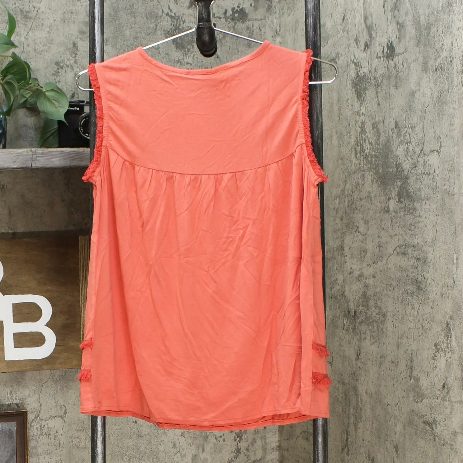 NWT Curations Womens Embroidered Knit Tank. 636920 Medium