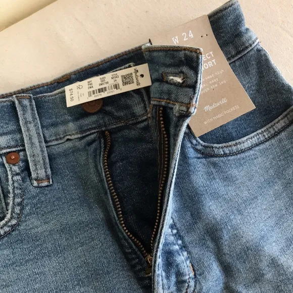 NWT Madewell Sz 24 THE PERFECT JEAN SHORT IN ELLACOTT WASH distressed light wash