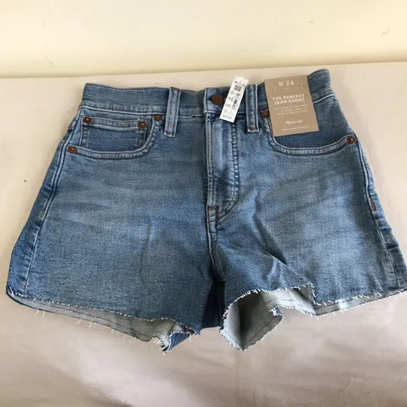 NWT Madewell Sz 24 THE PERFECT JEAN SHORT IN ELLACOTT WASH distressed light wash