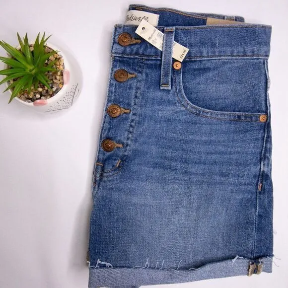 NWT‎ Madewell Denim Shorts in Burke Wash, size 26