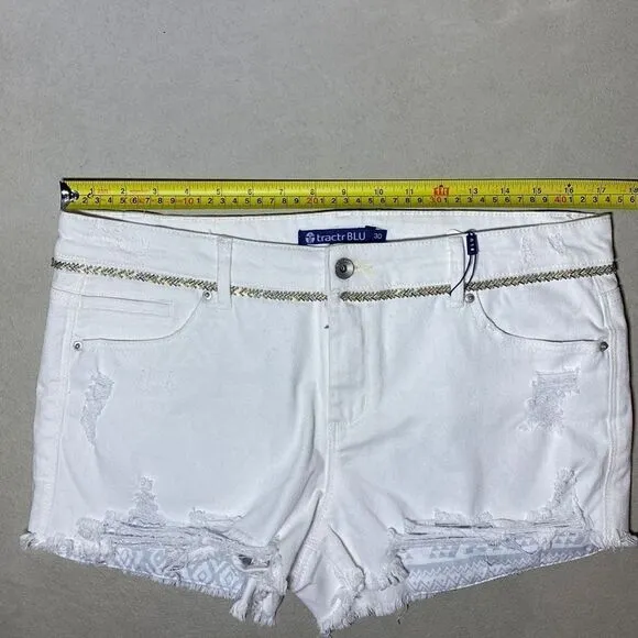 NWT Tractr Blu Basic Short with Faux Belt Women's Size 30