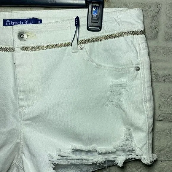 NWT Tractr Blu Basic Short with Faux Belt Women's Size 30