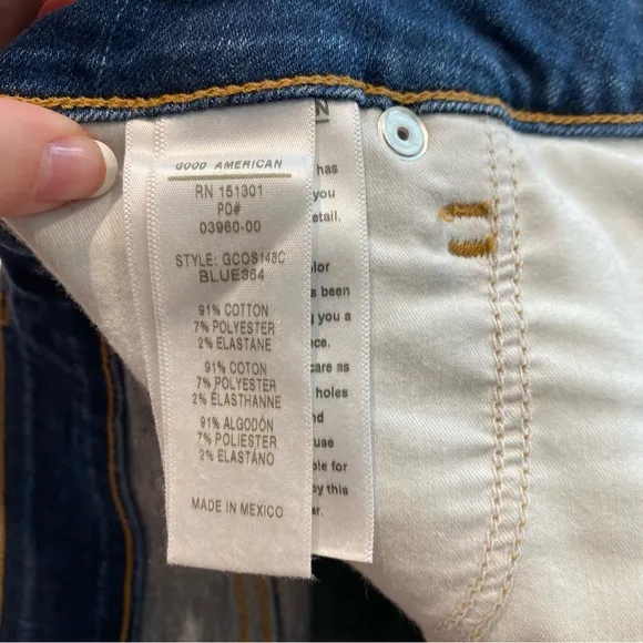 NWT(12) Good American Cut Off Denim Jean Short Distressed Blue Large Dark Wash