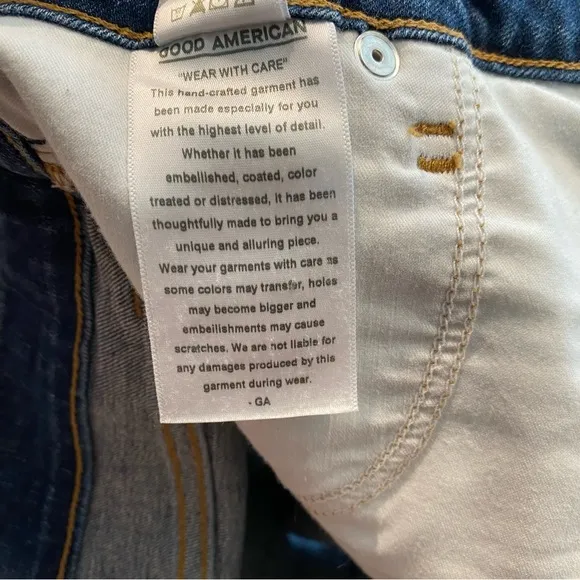 NWT(12) Good American Cut Off Denim Jean Short Distressed Blue Large Dark Wash