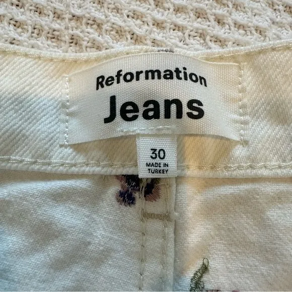 Reformation Charlie Fruitloops High Rise Jean Shorts size 30