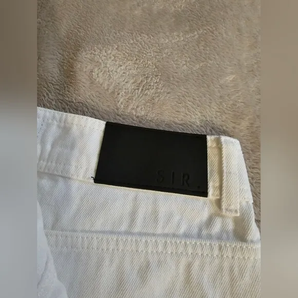 SIR The Label Classic Long Line Short White