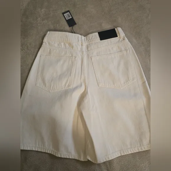 SIR The Label Classic Long Line Short White
