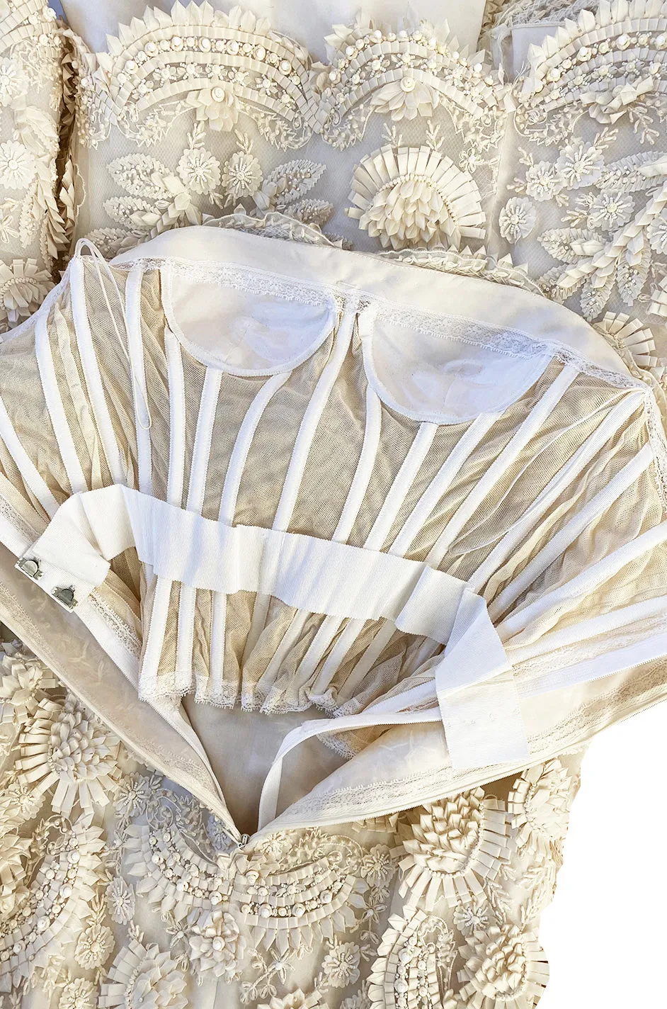 Spring 2008 Oscar De La Renta Embroidered Beaded Ribbon Work Floral Silk Organza Wedding Dress