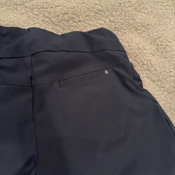 Tail Navy Shorts Size 6 Flat Front