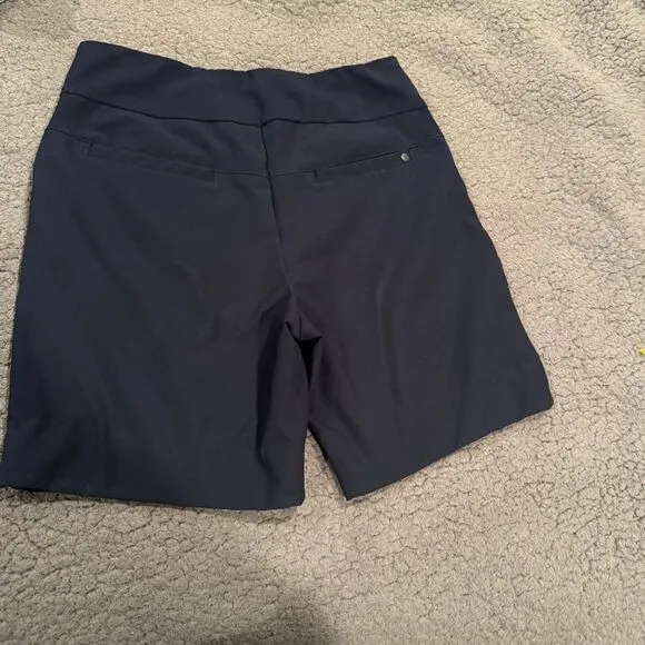 Tail Navy Shorts Size 6 Flat Front