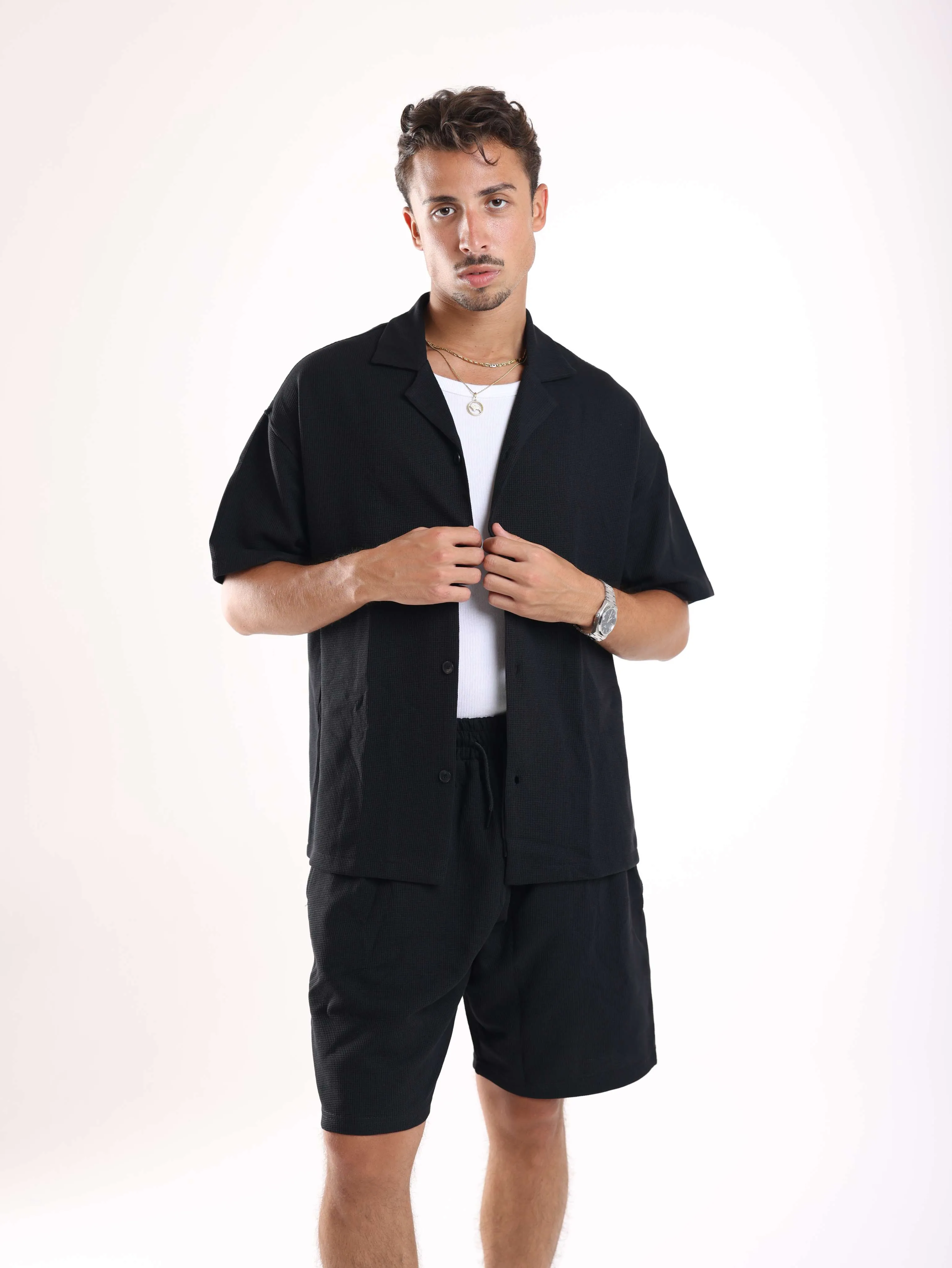 TEXTURED SHORTS - BLACK