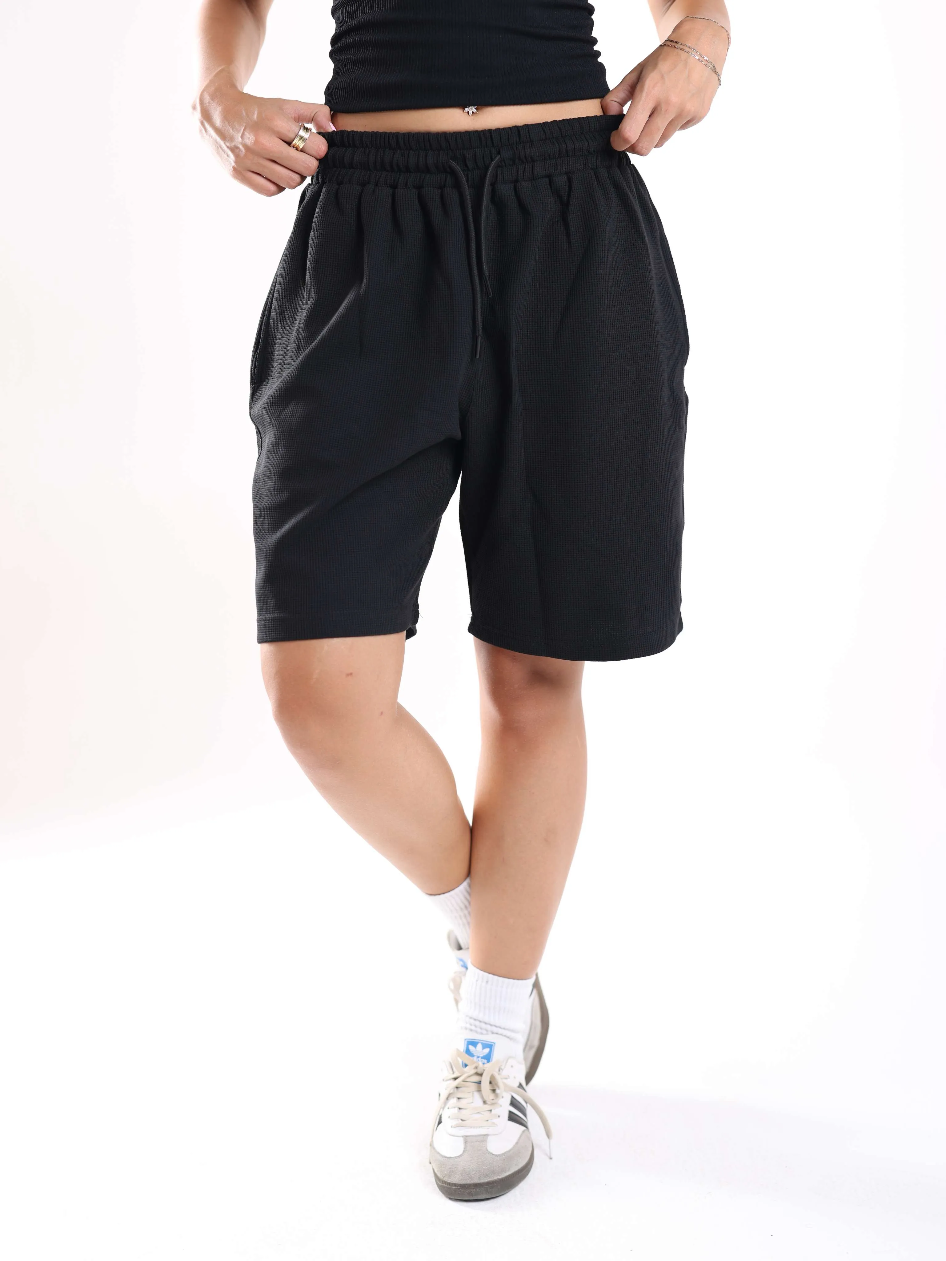 TEXTURED SHORTS - BLACK