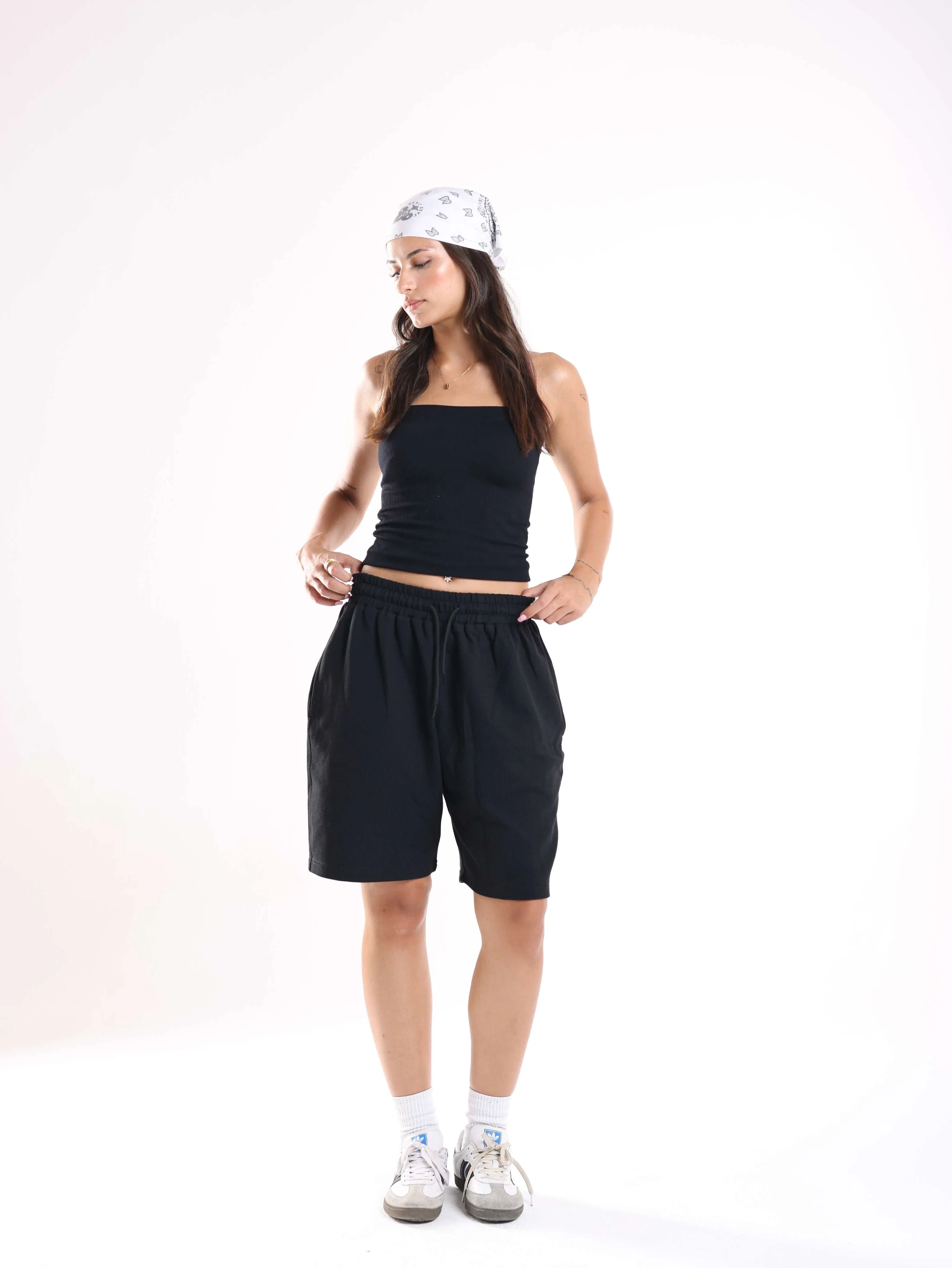 TEXTURED SHORTS - BLACK