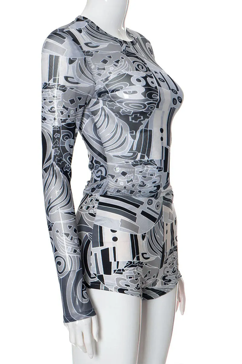 UM0490 Graphic Shirt and Shorts Set