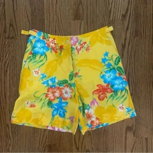 Vibtage 1980’s 1990’s Ralph Lauren high waist floral Bermuda shorts sz 4 P